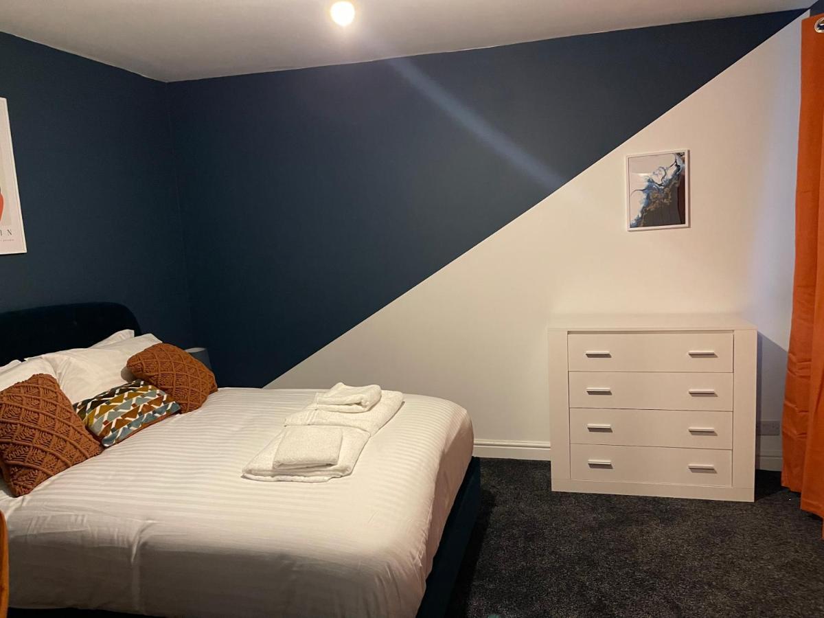 #Upmarket, Exceptional 4 Bed House, With Free Parking, Close To Amenities And Supermarkets Sheffield Esterno foto