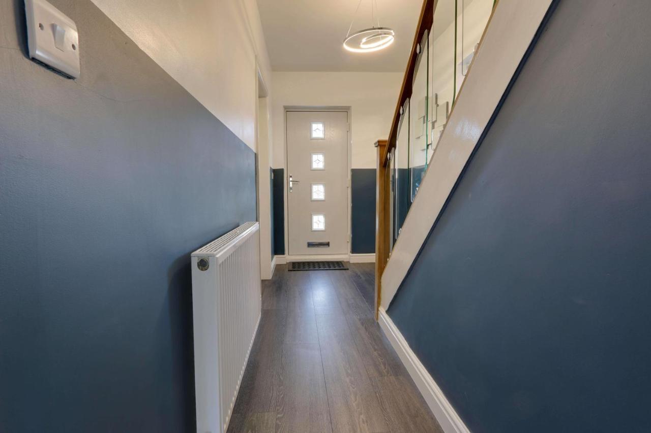 #Upmarket, Exceptional 4 Bed House, With Free Parking, Close To Amenities And Supermarkets Sheffield Esterno foto