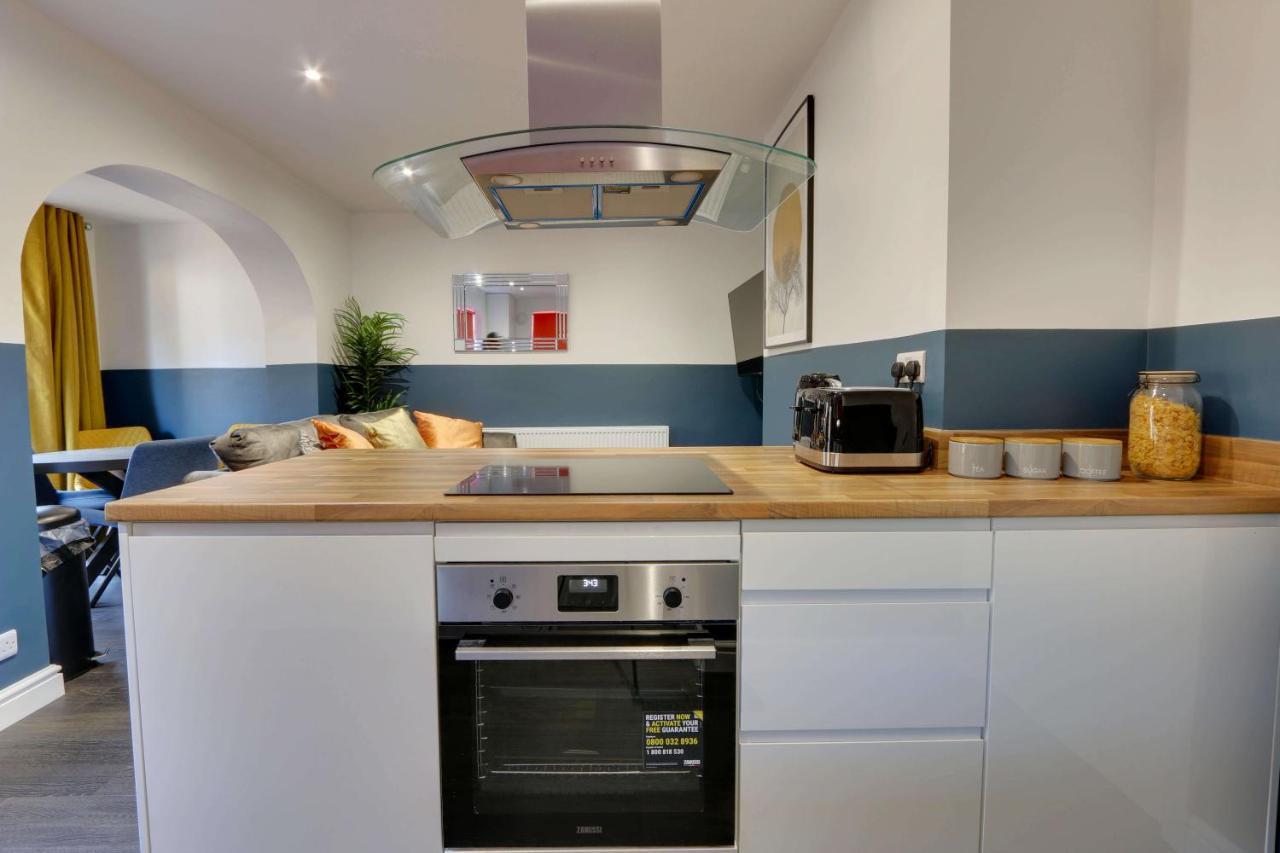 #Upmarket, Exceptional 4 Bed House, With Free Parking, Close To Amenities And Supermarkets Sheffield Esterno foto