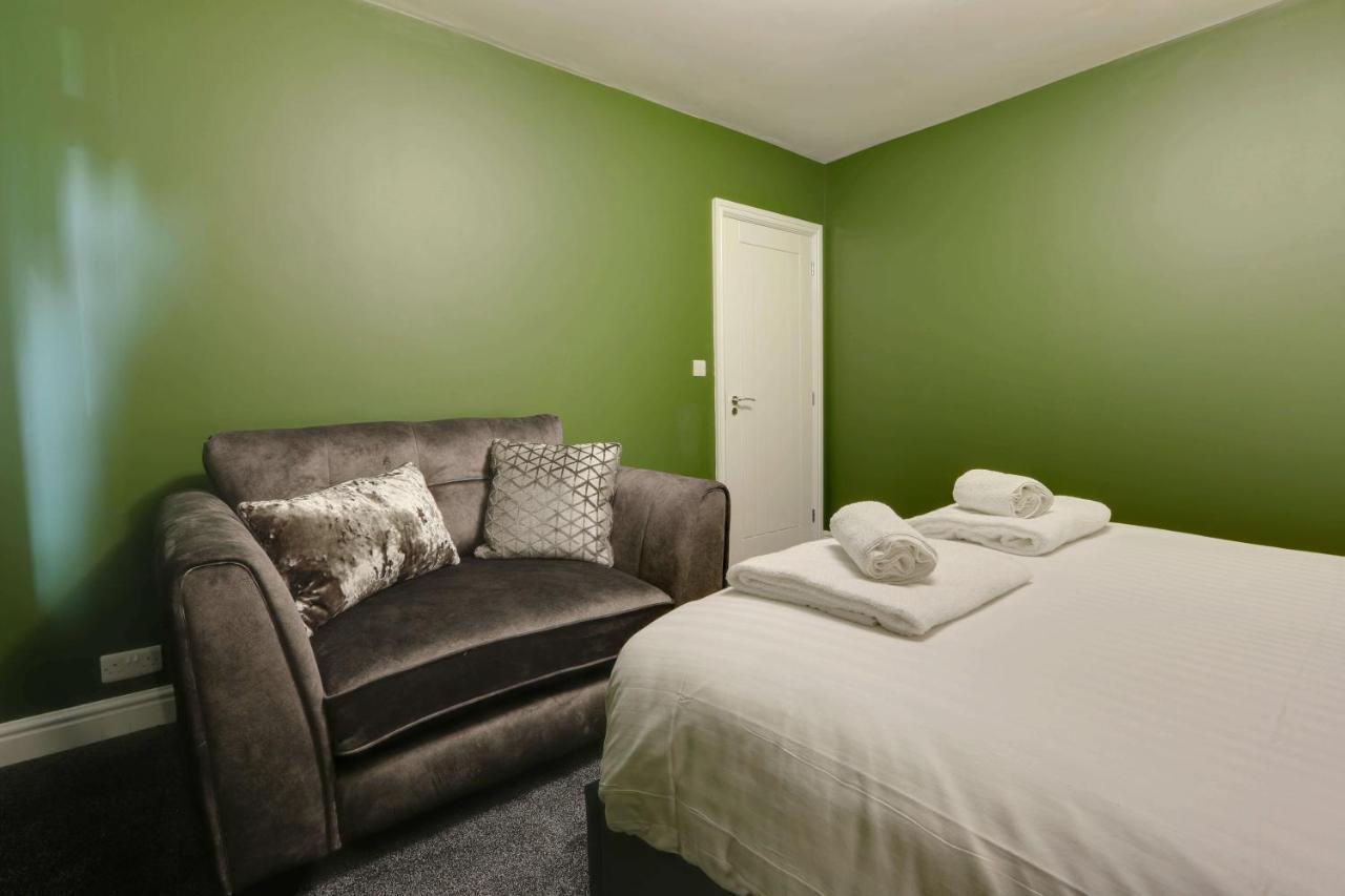 #Upmarket, Exceptional 4 Bed House, With Free Parking, Close To Amenities And Supermarkets Sheffield Esterno foto