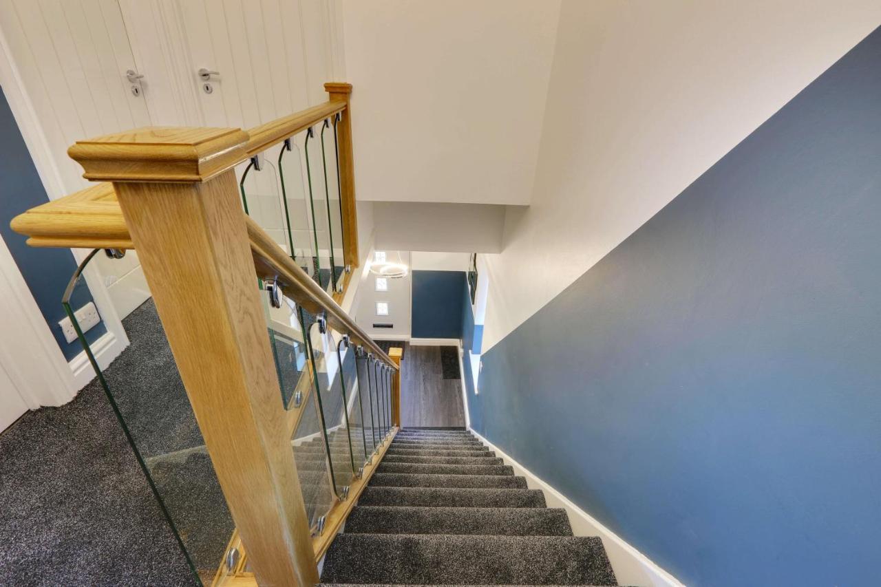 #Upmarket, Exceptional 4 Bed House, With Free Parking, Close To Amenities And Supermarkets Sheffield Esterno foto
