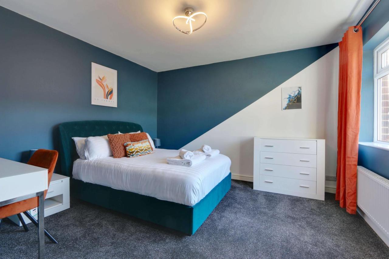 #Upmarket, Exceptional 4 Bed House, With Free Parking, Close To Amenities And Supermarkets Sheffield Esterno foto