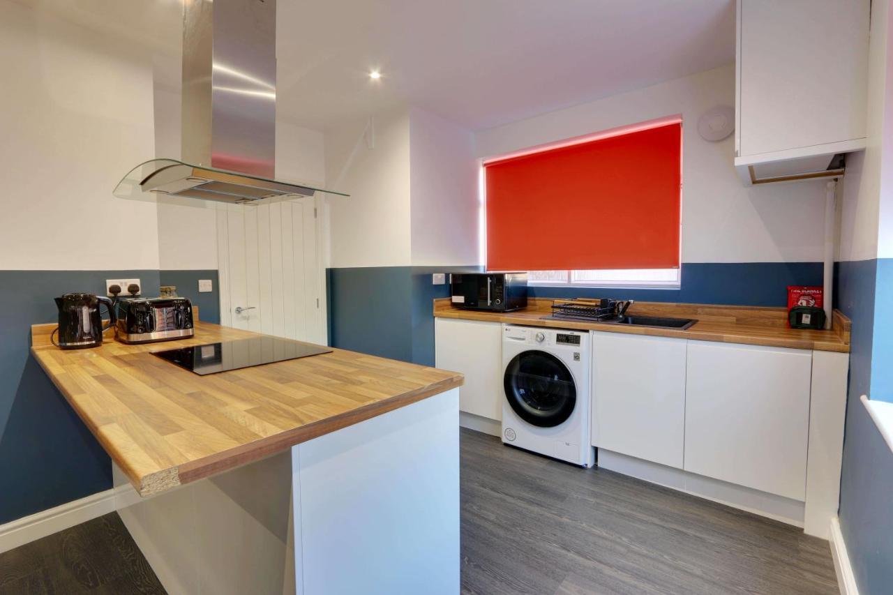 #Upmarket, Exceptional 4 Bed House, With Free Parking, Close To Amenities And Supermarkets Sheffield Esterno foto